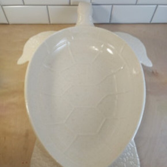 Sea turtle white china serving dish - Picture 2 of 2